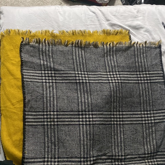 Chunky Scarf - Picture 3 of 3